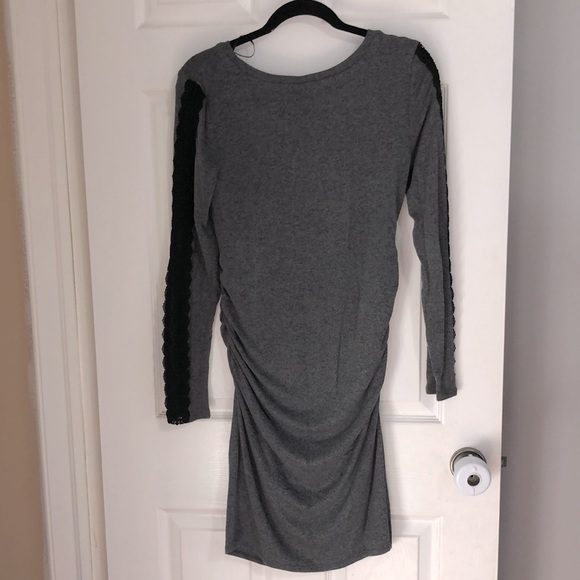 Maternity dress - Picture 2 of 5